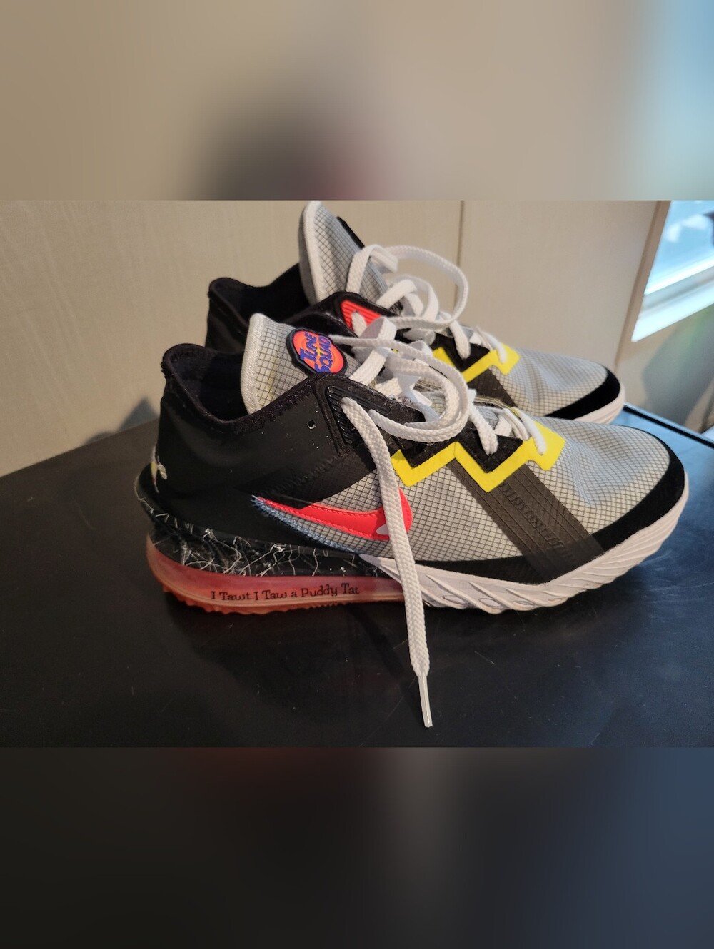 🚨🚨Nike LeBron 18 Low Sylvester X Tweety🚨🚨